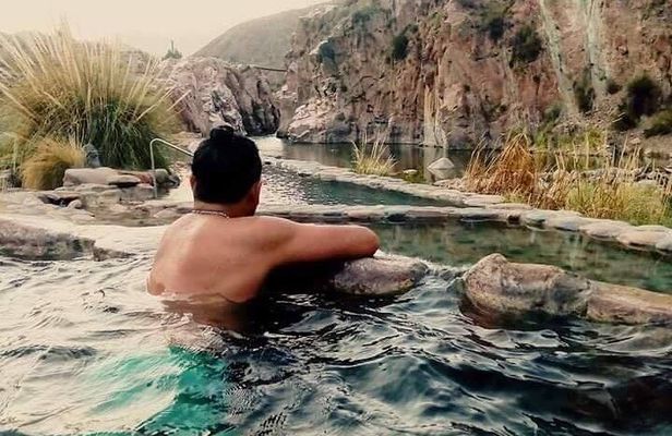 Mendoza Wine and Thermal Baths Tour with Private Transport