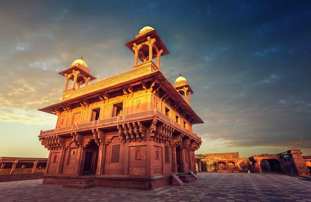 Jaipur To Agra Drop With Guided Fatehpur Sikri & Abhaneri