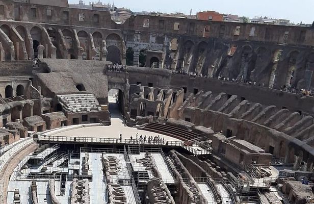 Semi private Arena floor full Experience with the guide 