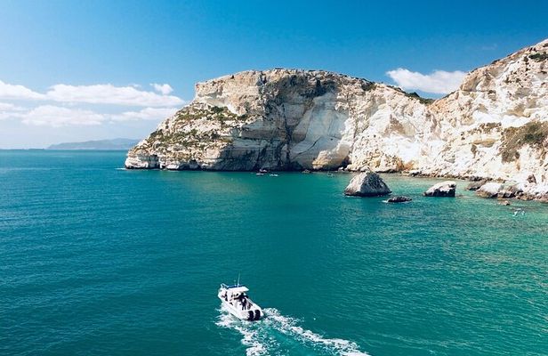 Boat Tour Sardinia explore the sea of Cagliari