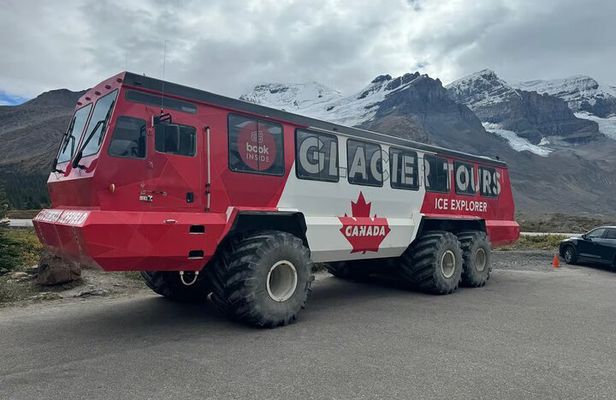 Calgary: Columbia Icefield, Skywalk, Crowfoot Glacier and Lakes