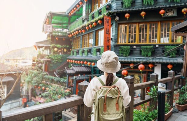 Private Layover Tour from TPE: Jiufen, Taipei 101 & Night Market
