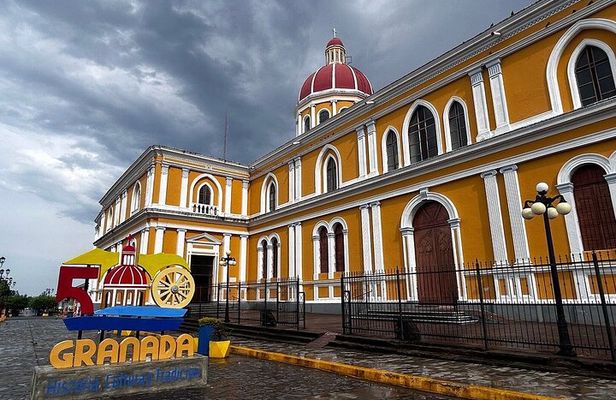 Discover Managua and Masaya and GranadaFull Day Private Tour