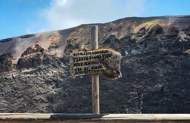 Pompeii Guided Tour & Mount Vesuvius in Small Group