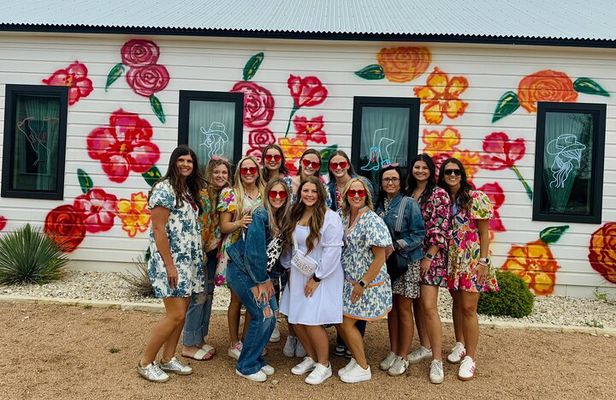 Fredericksburg Wine, Beer & Spirits: Luxury A/C "Beat the Heat"