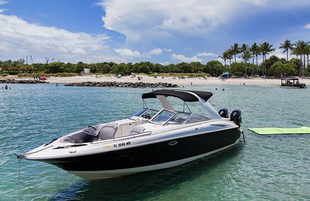 West Palm Beach Private Boat Cruise and Tour with a Captain