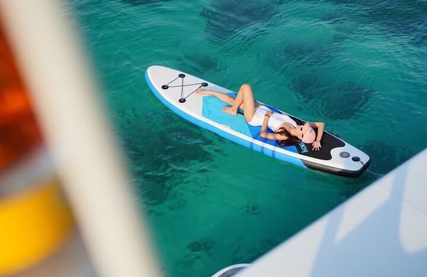 Phuket: Phi Phi, Bamboo & Maiton Speed Catamaran Tour