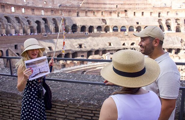 Colosseum Arena Small Group Tour with Palatine Hill & Forum