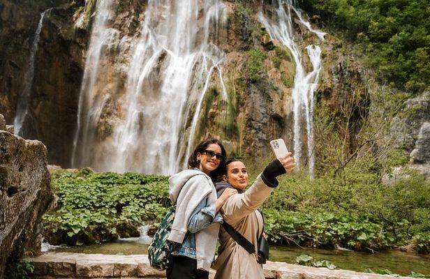 Plitvice Lakes & Rastoke small-group, w/ ticket (ENG or ESP)