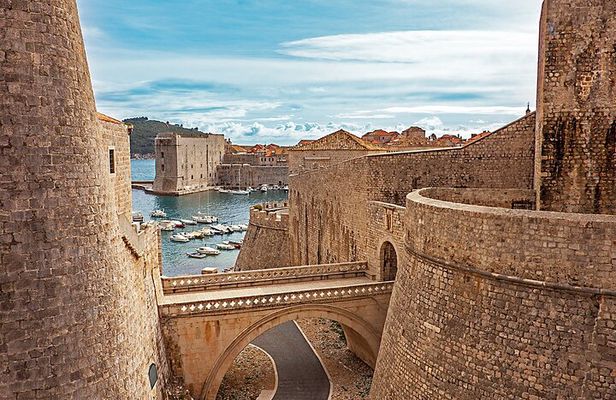 From Split : Dubrovnik Day Tour with Local Food and Wine Tasting