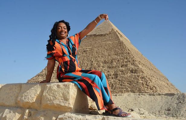 Private Tour:Giza Pyramids,Sphinx,Tickets, Camel & Lunch included