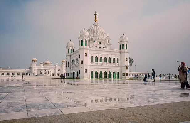 Lahore Private 5 Days 5 Nights Enchanted West Punjab Tour