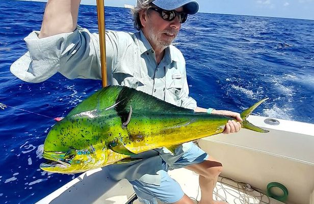 Private Deep Sea Fishing Tour in Isla Mujeres and Cancun