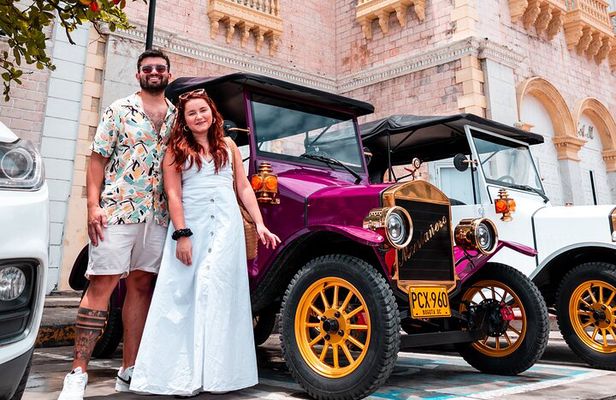Cartagena Private Classic Car Tour + Bilingual Historian Guide