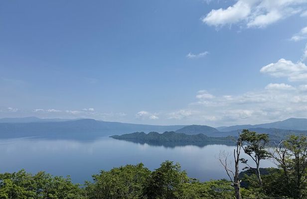 Full day Oirase Stream and Lake Towada Tour