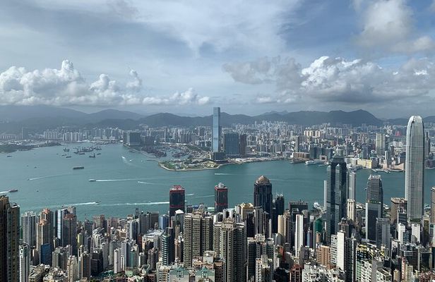 Hong Kong Highlights: Peak Tram, Star Ferry & Markets Day Tour