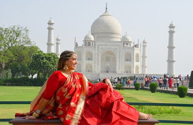 Taj Mahal Sunrise with Photography & Local Expert Guide Tour