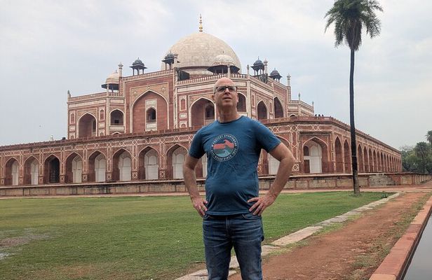 Full Day Old and New Delhi City Tour with Private Car and Guide