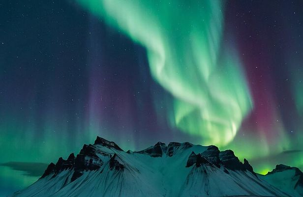 Northern Lights Bus Tour from Reykjavik with Hot Chocolate