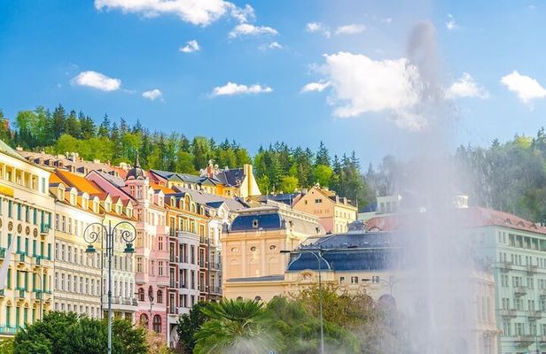Day Trip to Karlovy Vary: Spa City, Glassworks & Architecture