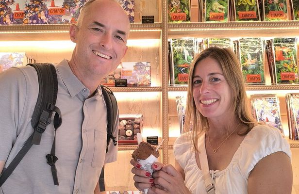 Private Saint-Germain Chocolate, Pastries & Macaron Walking Tour