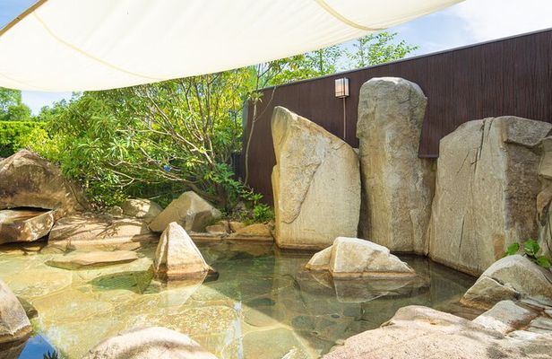 Hiroshima Onsen Tour: Private Countryside Retreat & Local Cuisine