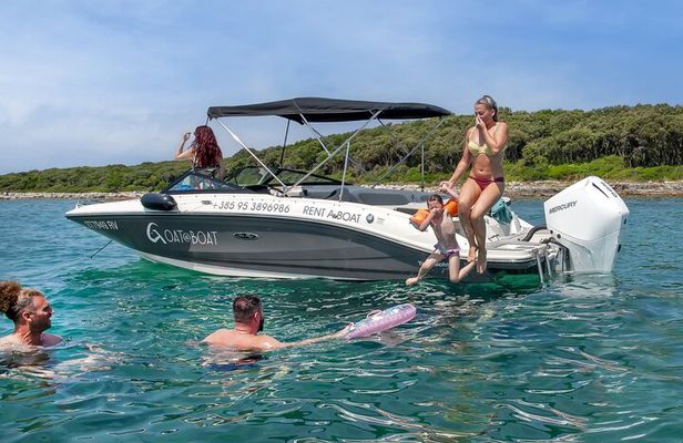 Luxury Speedboat Island Hopping with Swimming & Snorkeling