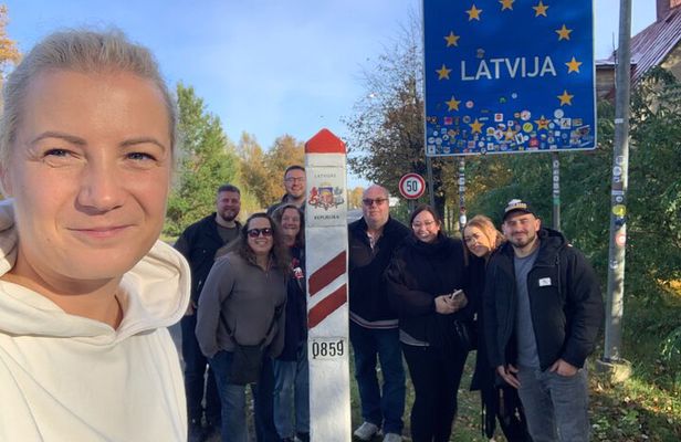 One way Riga to Vilnius Sightseeing Transfer