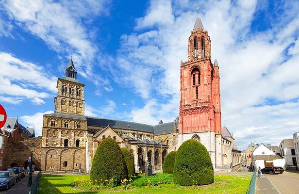 Maastricht city game: from Romans to Rieu