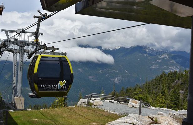 Whistler & Sea to Sky Gondola Tour with Shannon Falls Stop