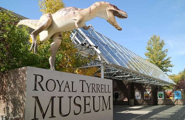 Drumheller Tour Royal Tyrell Museum Shared Tour