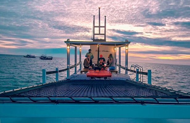 Ko Tao: Vintage Boat - Small Group Snorkeling Day Trip with Meals