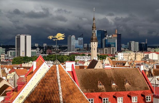 Tallinn Old Town Personalized Private Walking Tour Experience