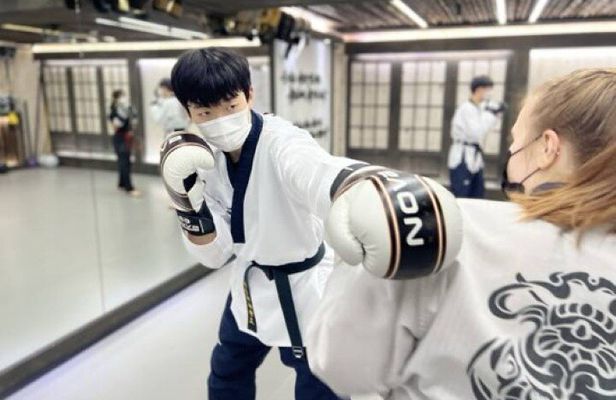 Taekwondo Class in Seoul – Train with a Black Belt Master