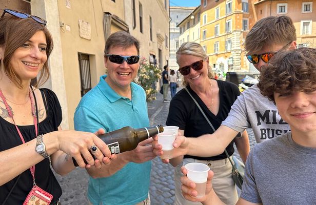 Italian Beer Tour in Rome: Sips, Bites and City Sights