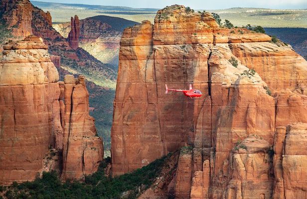 Sedona Helicopter Tour: Red Rock Spires Tour