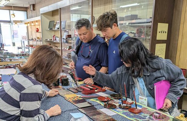 Private walking tours in Aomori