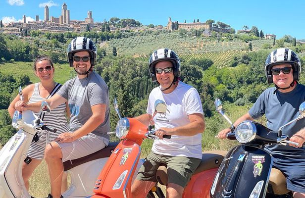 From San Gimignano: Tuscany Vespa Tour, Lunch & Wine Tasting