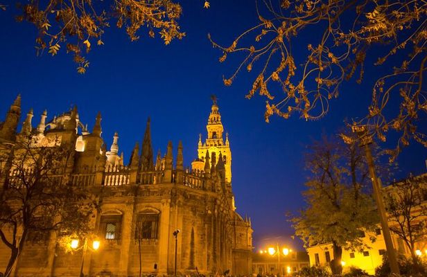 Seville Sunset Tour in Electric Bike