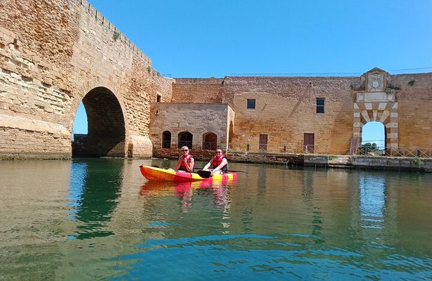 Guided Kayak in the Brindisi bay