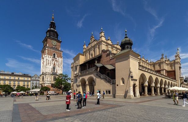 Medieval Krakow Secrets: Private Gothic Walking Tour