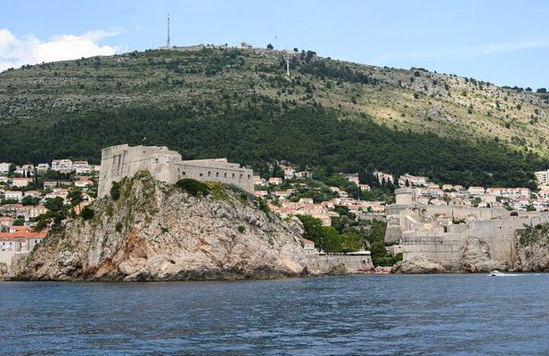 Panorama Boat Tour of Old Town Dubrovnik with Snacks and Drinks