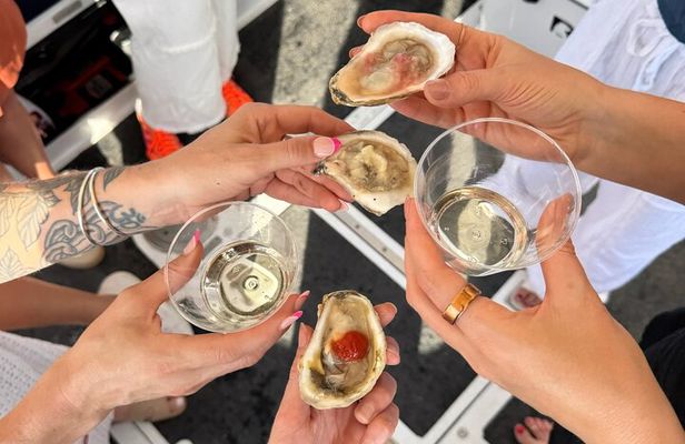 Portland Lighthouse Boat Cruise with Oysters & Prosecco