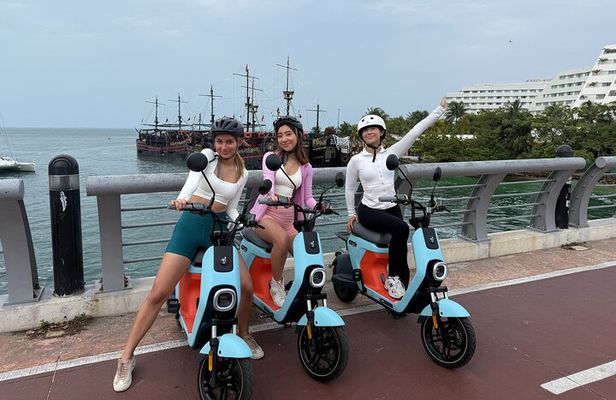 Electric Moped Tour of Cancun