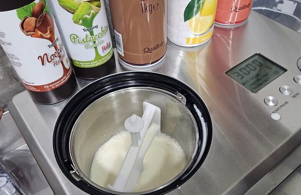 Naples: Pizza and Gelato Making Class