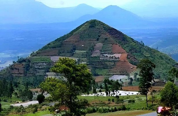Explore Gunung Padang Sacred Archaeological Site Tour