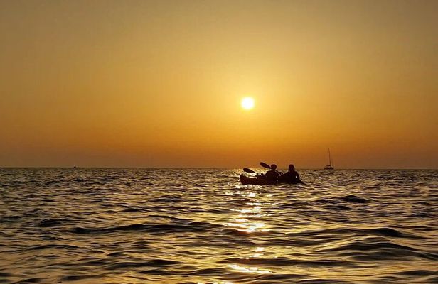 Sunset Kayak Tour in Pula: Secret Caves & Hidden Gems