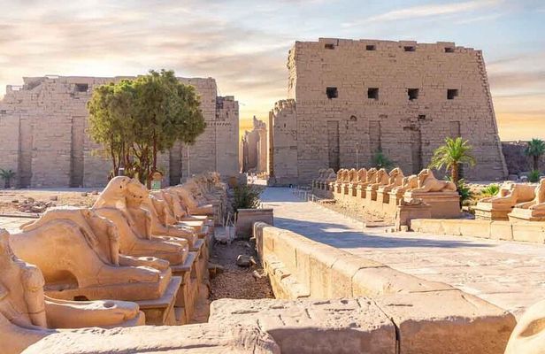 2 days Luxor tour to the east and west banks
