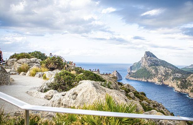 8-Hour Formentor and Sineu Market with boat trip Tour in Mallorca