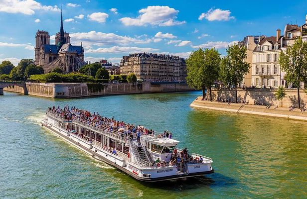 Bateaux Mouches Seine River 1 Hour Sightseeing Cruise